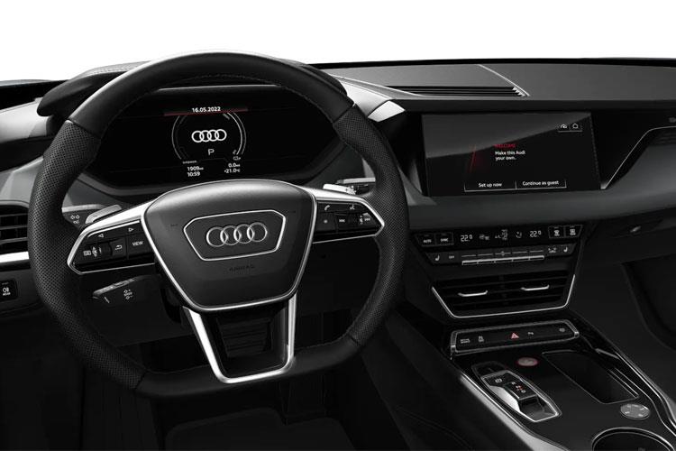 3866676 435kW 105kWh S 4dr Auto [Tech Pack Pro]