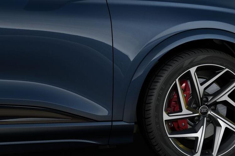 4043708 185kW 83kWh Black Edition 5dr Auto