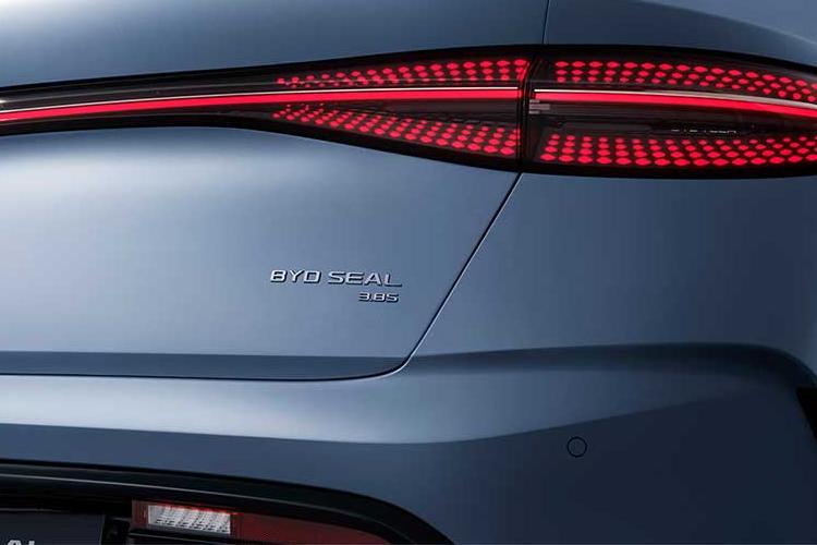 3749994 390kW Excellence AWD 83kWh 4dr Auto