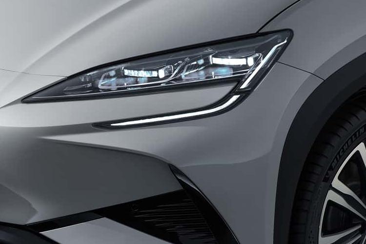 3923644 390kW Design AWD 83kWh 5dr Auto