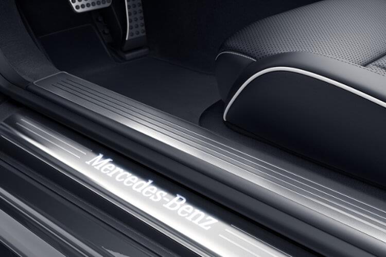 4037008 SL 43 [421] Premium Plus 2dr Auto