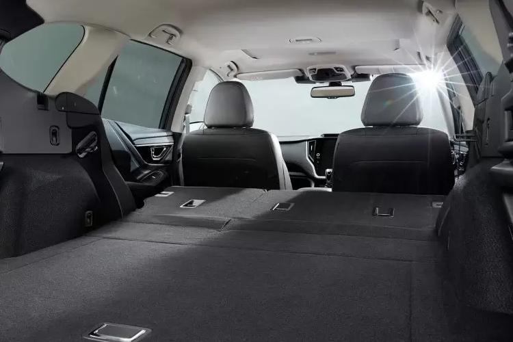 4043781 2.5i Touring 5dr Lineartronic