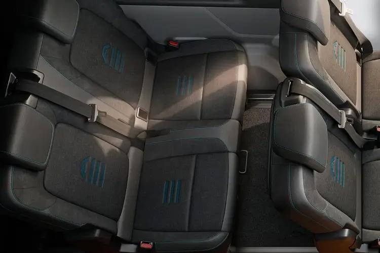 3854490 2.0 EcoBlue 170ps H1 Titanium 8 seater Auto