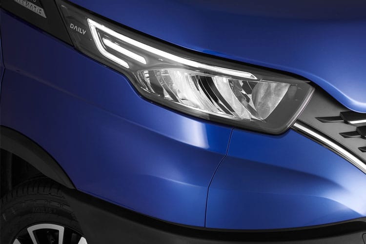 3947589 2.3 Business Chassis Cab 4100 WB