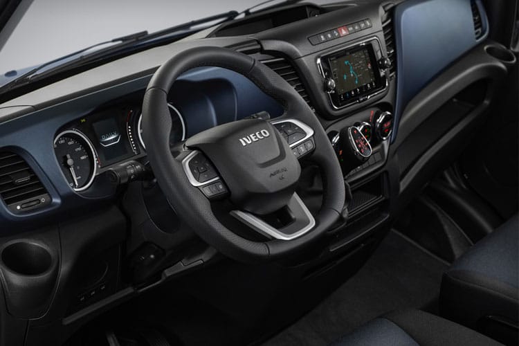 3947589 2.3 Business Chassis Cab 4100 WB